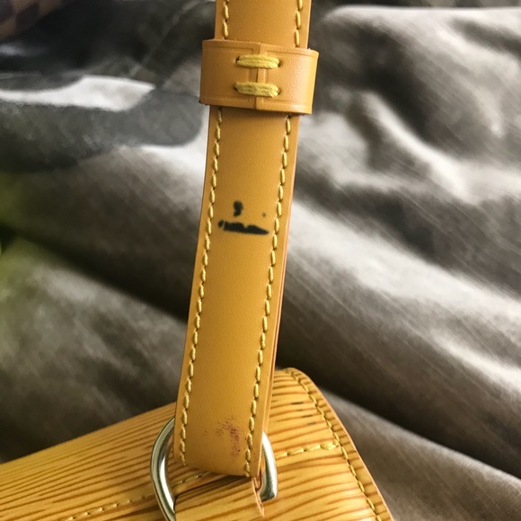 Louis Vuitton Mabillon 865698 Epi Leather Backpack - Picture 7 of 13